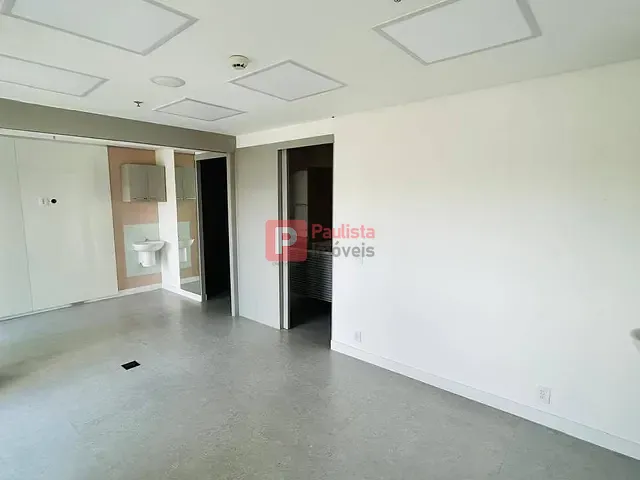 Conjunto comercial com 85m², à venda ou para alugar, no bairro Cidade Monções em São Paulo