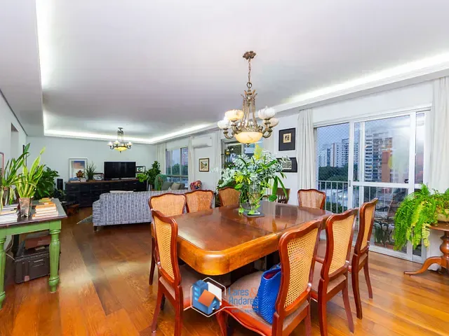 Apartamento com 180m² 4 quartos e 3 banheiros, à venda, no bairro Campo Belo em São Paulo