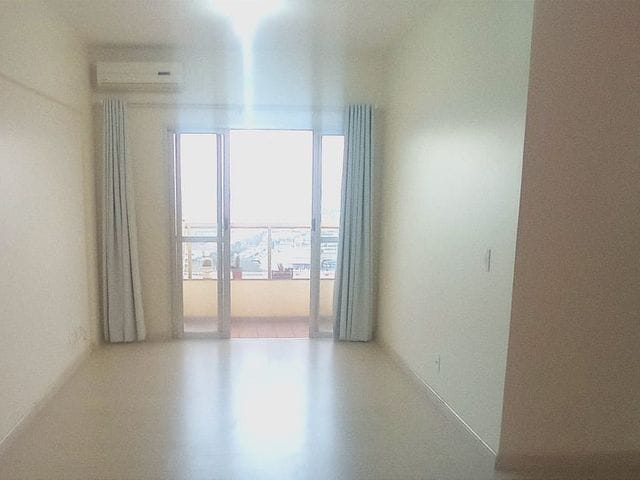 Foto do Apartamento - Apartamento à venda, Torres Brasil, sala com 2 ambientes , sacada, 3 dormitórios, 1 suíte, andar alto, vista permanente, Centro, Londrina, | Guepardo Imob