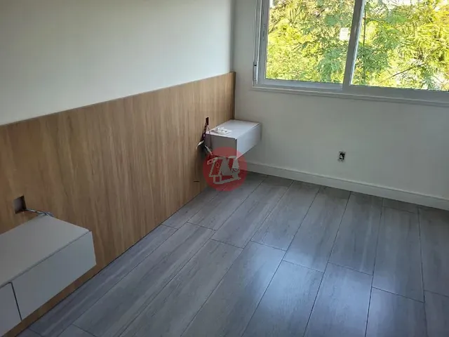 Apartamento com 65m² 2 quartos e 1 banheiro, à venda, no bairro Petrópolis em Porto Alegre