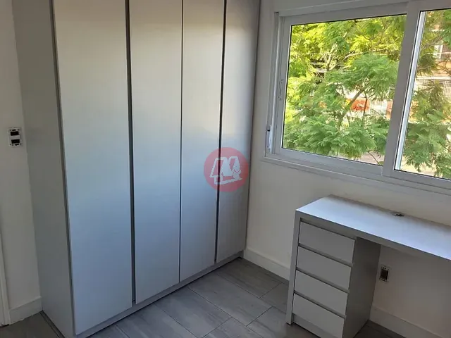 Apartamento com 65m² 2 quartos e 1 banheiro, à venda, no bairro Petrópolis em Porto Alegre