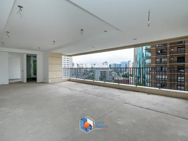 Apartamento com 147m² 2 quartos e 4 banheiros, à venda, no bairro Vila Nova Conceição em São Paulo