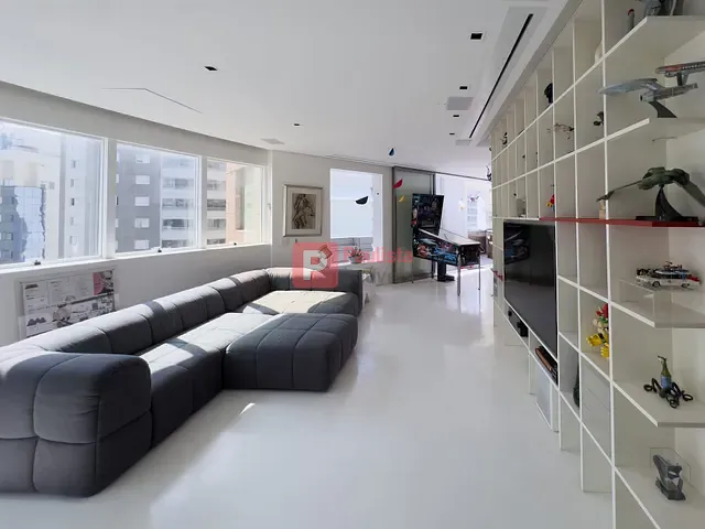 Apartamento com 202m² 3 quartos e 4 banheiros, à venda, no bairro Moema em São Paulo