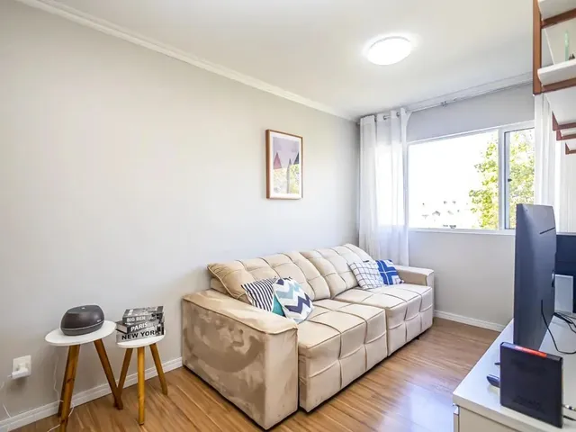 Apartamento 3 quartos e 1 banheiro, à venda, no bairro Campo Comprido em Curitiba