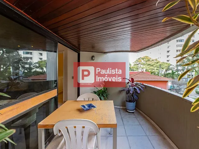 Apartamento com 200m² 4 quartos e 4 banheiros, à venda, no bairro Moema em São Paulo