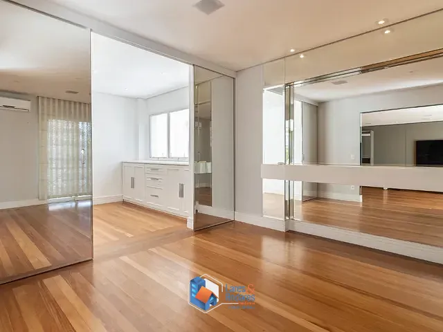 Apartamento com 214m² 3 quartos e 3 banheiros, à venda, no bairro Itaim Bibi em São Paulo