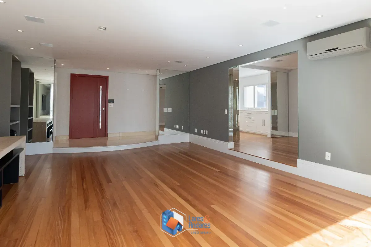 Apartamento, 3 quartos, 214 m² - Foto 1