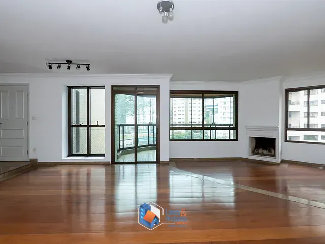 Apartamento com 1330m² 3 quartos e 5 banheiros, à venda, no bairro Vila Andrade em São Paulo