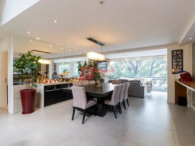 Apartamento com 275m² 4 quartos e 5 banheiros, à venda, no bairro Bosque da Saúde em São Paulo