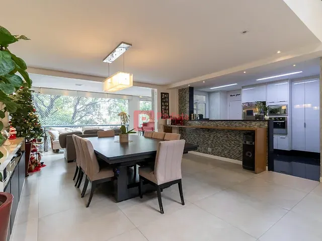 Apartamento com 275m² 4 quartos e 5 banheiros, à venda, no bairro Bosque da Saúde em São Paulo