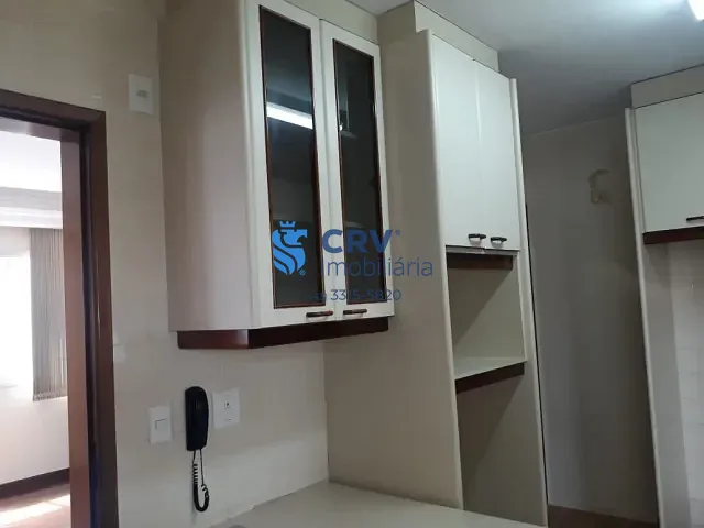 Apartamento com 189m² 3 quartos e 4 banheiros, à venda, no bairro Centro em Londrina