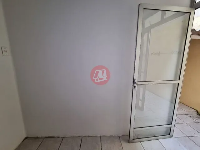 Apartamento com 85m² 2 quartos e 1 banheiro, para alugar, no bairro Partenon em Porto Alegre
