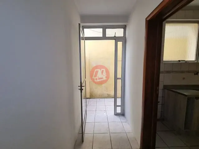 Apartamento com 85m² 2 quartos e 1 banheiro, para alugar, no bairro Partenon em Porto Alegre