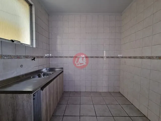 Apartamento com 85m² 2 quartos e 1 banheiro, para alugar, no bairro Partenon em Porto Alegre