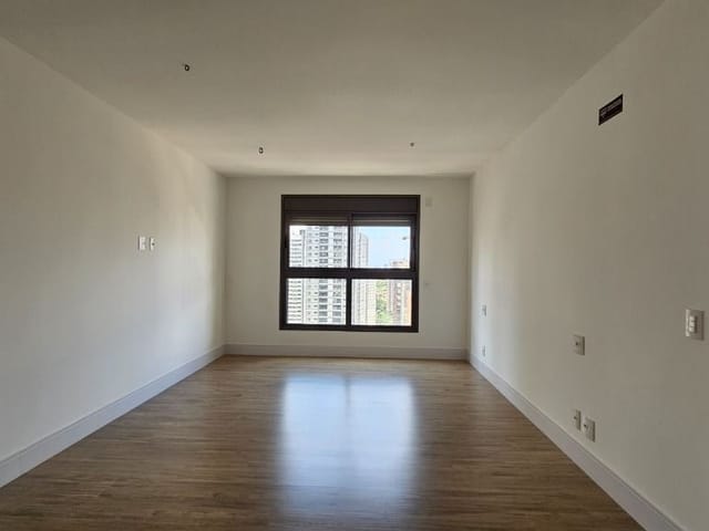 Apartamento com 368m² 3 quartos e 4 banheiros, à venda, no bairro Santa Rosa em Londrina