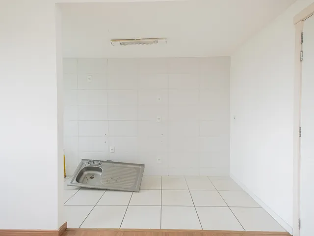 Apartamento 3 quartos e 2 banheiros, para alugar, no bairro Centro em Pelotas