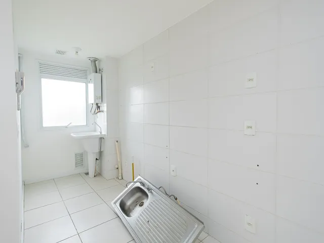 Apartamento 3 quartos e 2 banheiros, para alugar, no bairro Centro em Pelotas