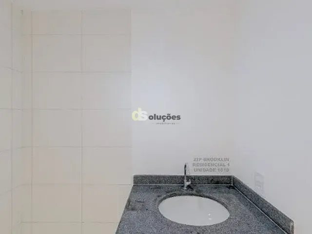 Apartamento 1 quarto e 2 banheiros, à venda, no bairro Vila Cordeiro em São Paulo