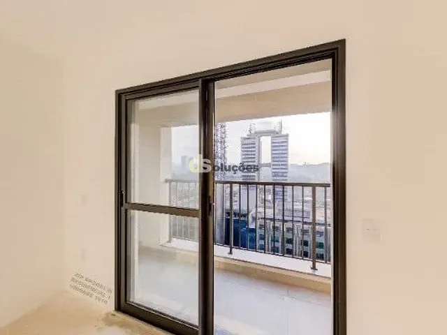 Apartamento 1 quarto e 2 banheiros, à venda, no bairro Vila Cordeiro em São Paulo