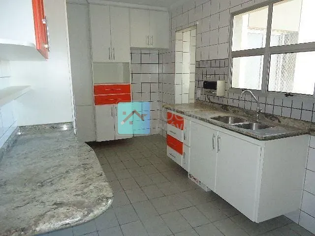 Apartamento com 146m² 4 quartos e 2 banheiros, à venda, no bairro Jardim das Colinas em São José dos Campos