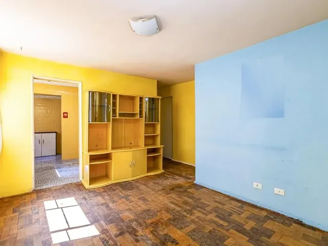 Apartamento 3 quartos e 1 banheiro, à venda, no bairro Mercês em Curitiba