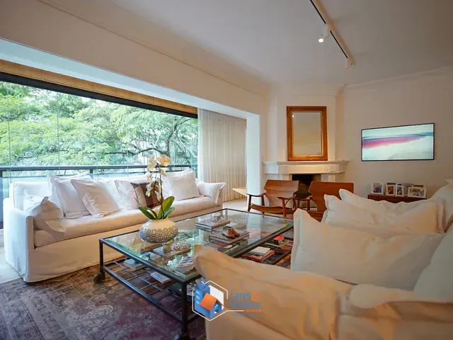 Apartamento com 275m² 4 quartos e 5 banheiros, à venda, no bairro Real Parque em São Paulo