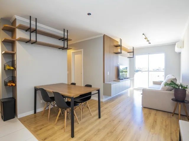 Apartamento 3 quartos e 1 banheiro, à venda, no bairro Campo Comprido em Curitiba