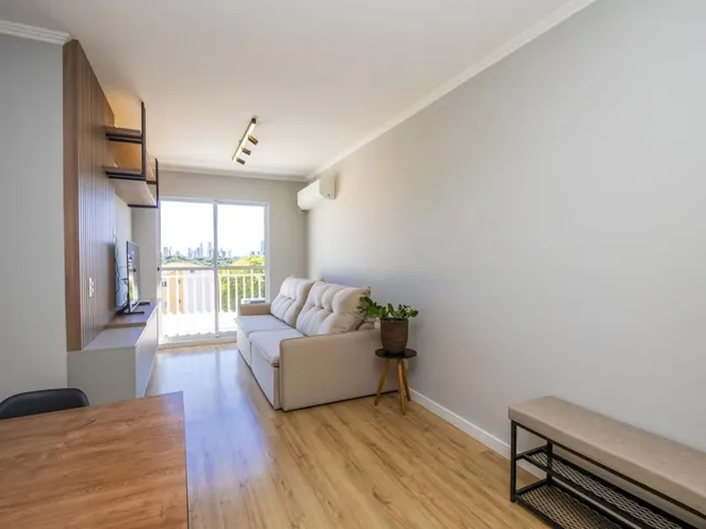Apartamento 3 quartos e 1 banheiro, à venda, no bairro Campo Comprido em Curitiba