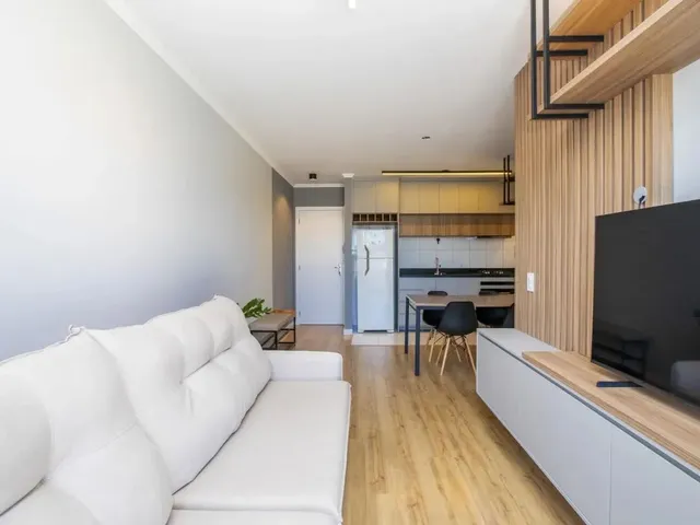 Apartamento 3 quartos e 1 banheiro, à venda, no bairro Campo Comprido em Curitiba