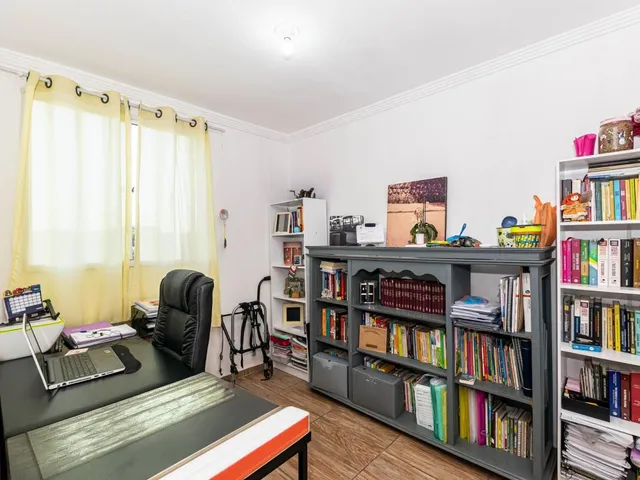 Apartamento 2 quartos e 1 banheiro, à venda, no bairro Abranches em Curitiba