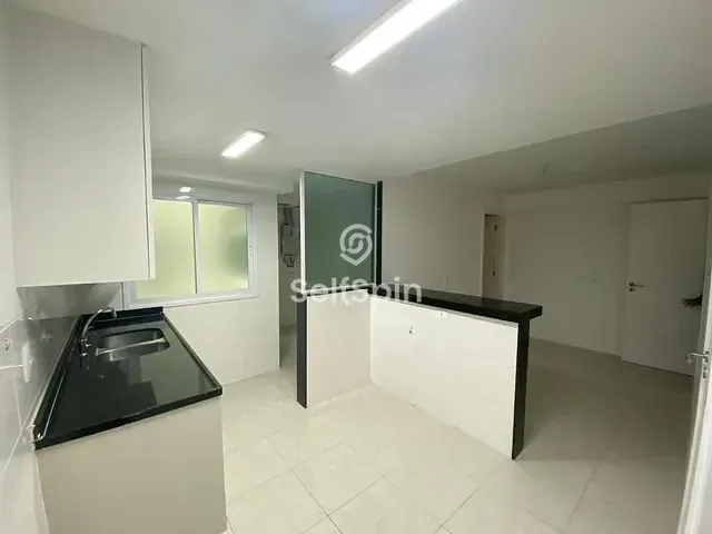 Apartamento 4 quartos e 1 banheiro, para alugar, no bairro Icaraí em Niterói