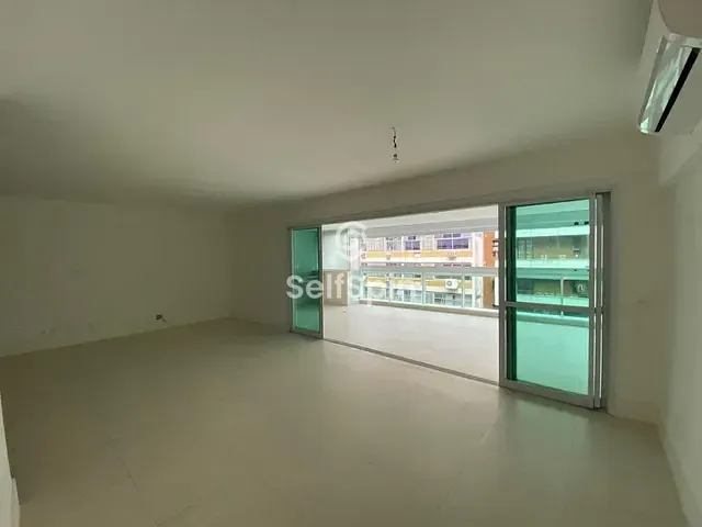 Apartamento 4 quartos e 1 banheiro, para alugar, no bairro Icaraí em Niterói