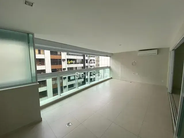 Apartamento 4 quartos e 1 banheiro, para alugar, no bairro Icaraí em Niterói