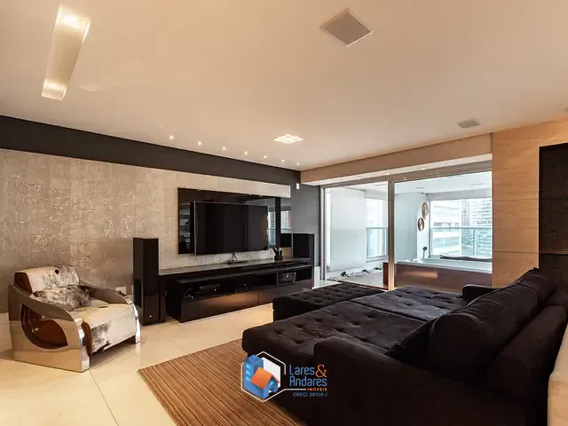 Apartamento com 335m² 4 quartos e 5 banheiros, à venda, no bairro Moema em São Paulo
