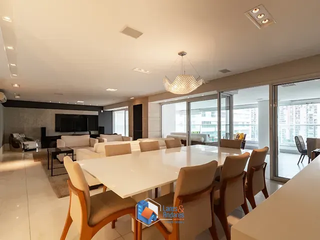 Apartamento com 335m² 4 quartos e 5 banheiros, à venda, no bairro Moema em São Paulo