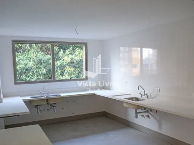 Apartamento com 390m² 4 quartos e 5 banheiros, à venda, no bairro Higienópolis em São Paulo