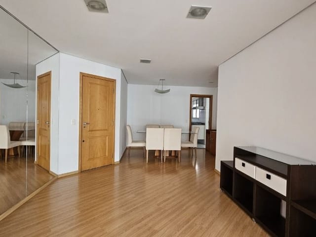 Apartamento com 209m² 3 quartos e 2 banheiros, à venda, no bairro Gleba Palhano em Londrina