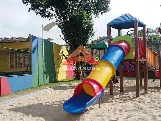 Apartamento com 10m² 2 quartos e 1 banheiro, para alugar, no bairro Vila Industrial em São José Dos Campos