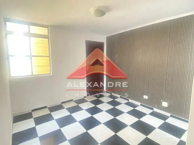 Apartamento com 10m² 2 quartos e 1 banheiro, para alugar, no bairro Vila Industrial em São José Dos Campos