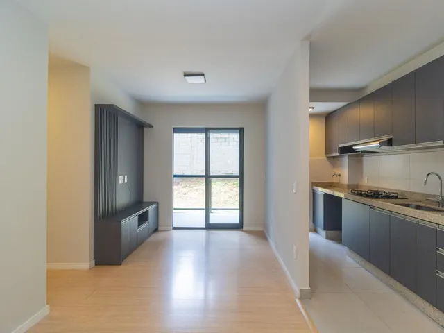 Apartamento 3 quartos e 1 banheiro, à venda, no bairro Campo Comprido em Curitiba