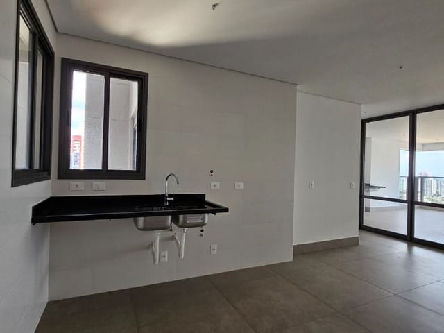 Apartamento com 285m² 3 quartos e 5 banheiros, à venda, no bairro Gleba Palhano em Londrina
