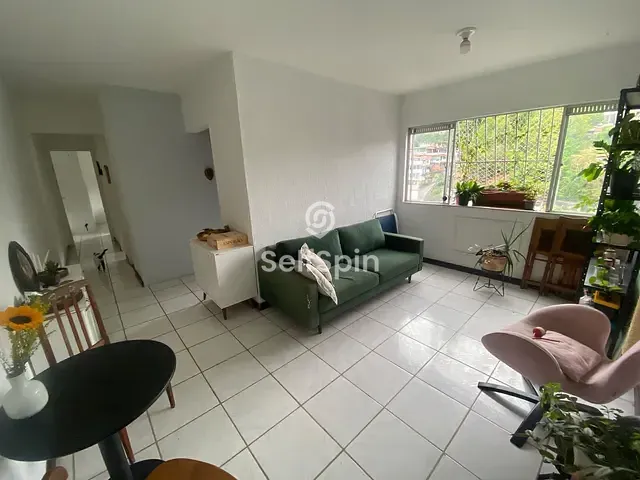 Apartamento 2 quartos e 1 banheiro, para alugar, no bairro Santa Rosa em Niterói