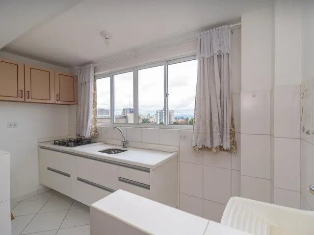 Apartamento 1 quarto e 1 banheiro, à venda, no bairro Novo Mundo em Curitiba