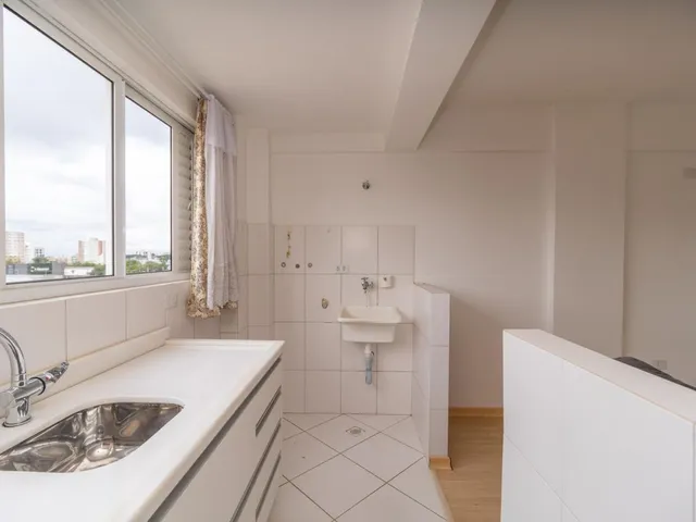 Apartamento 1 quarto e 1 banheiro, à venda, no bairro Novo Mundo em Curitiba