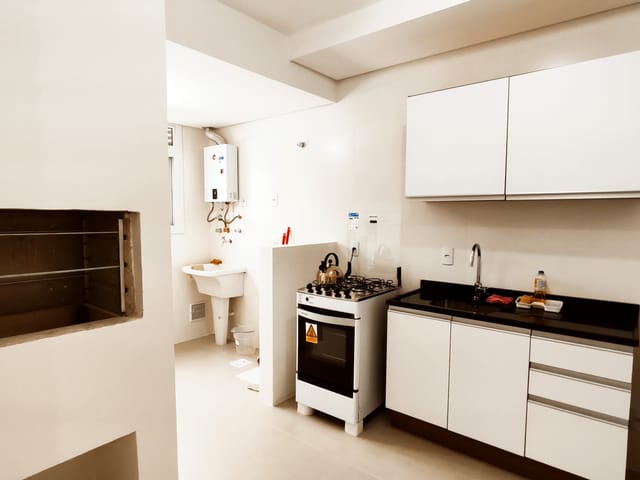 Apartamento 2 quartos e 2 banheiros, à venda, no bairro Centro em Pelotas