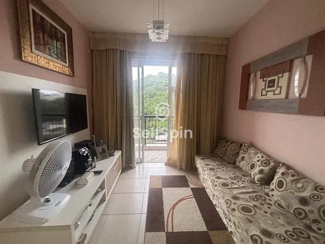 Apartamento 2 quartos e 2 banheiros, para alugar, no bairro Centro em Niterói