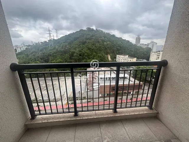Apartamento 2 quartos e 2 banheiros, para alugar, no bairro Centro em Niterói