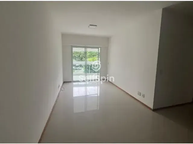 Apartamento 3 quartos e 2 banheiros, para alugar, no bairro Camboinhas em Niterói