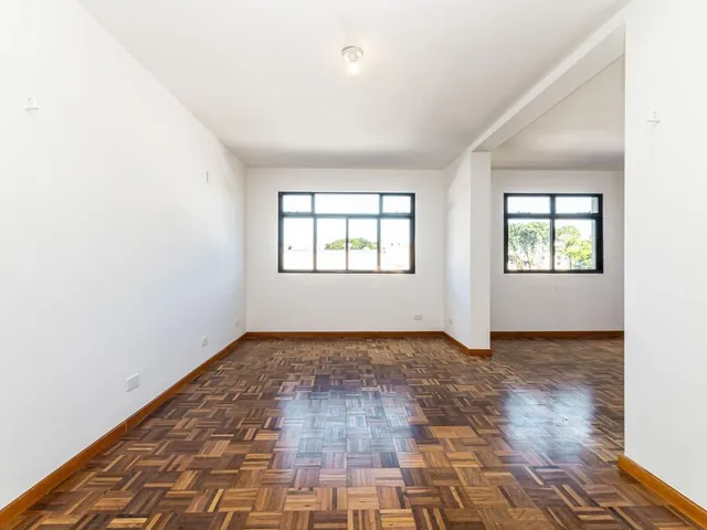 Apartamento 2 quartos e 2 banheiros, à venda, no bairro Água Verde em Curitiba