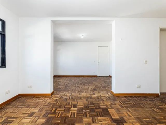 Apartamento 2 quartos e 2 banheiros, à venda, no bairro Água Verde em Curitiba